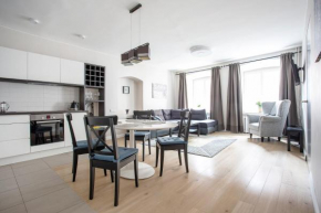 Baron's Town Hall Apartments